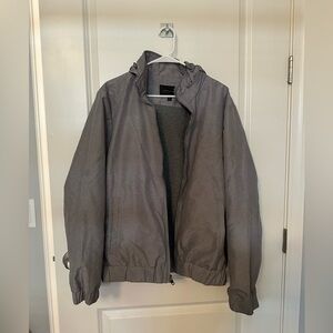 BANANA REPUBLIC - Men’s Lightweight Grey Jacket with hoodie in size Large